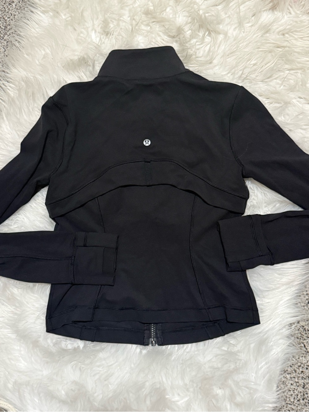 Lululemon Black Define cropped size 6 - Picture 3 of 3